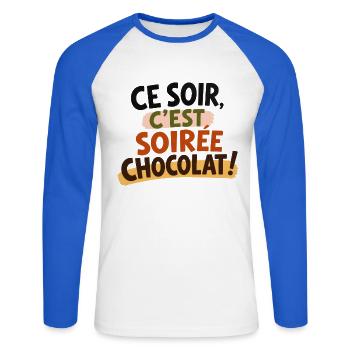 Ce soir, c'est soirée chocolat ! - T-shirt baseball manches longues Homme - blanc/bleu royal - Devant - Nik (191cm)