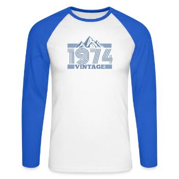 jahrgang 1974 Geburtstag Berge Wandern Klettern  - Unisex Baseballshirt langarm - Weiß/Royalblau - Vorne - Nik (191cm)