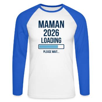 Maman 2026 Loading Annonce Grossesse - T-shirt baseball manches longues Homme - blanc/bleu royal - Devant - Nik (191cm)