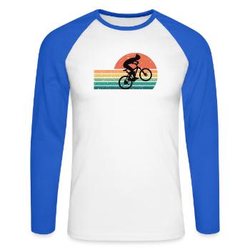 Retro Retro Mountainbike Sunset Silhouette - Unisex Baseballshirt langarm - Weiß/Royalblau - Vorne - Nik (191cm)