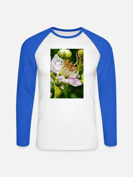 Brombeerblüte Botanische Eleganz - Unisex Baseballshirt langarm - Weiß/Royalblau
