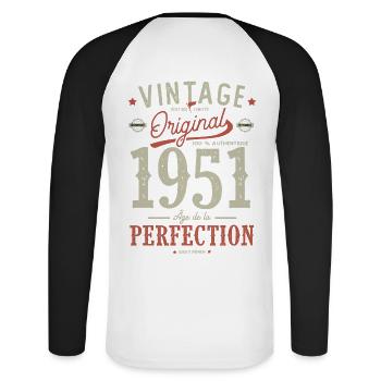 1951 âge de la perfection, anniversaire 71 ans - T-shirt baseball manches longues Homme - blanc/noir - Dos - Nik (191cm)