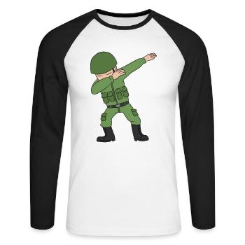 Dabbing Soldat mit Helm und Uniform - Unisex Baseballshirt langarm - Weiß/Schwarz - Vorne - Nik (191cm)