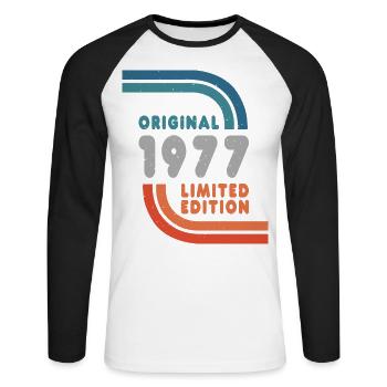 Né en 1977 Original Rétro Vintage Anniversaire Graphique - T-shirt baseball manches longues Homme - blanc/noir - Devant - Nik (191cm)