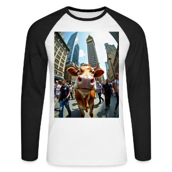 Lustige Kuh Selfie in einer belebten Stadt - Unisex Baseballshirt langarm - Weiß/Schwarz - Vorne - Nik (191cm)