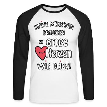 Kleine Menschen brauchen so große Herzen wie Deins - Unisex Baseballshirt langarm - Weiß/Schwarz - Vorne - Nik (191cm)