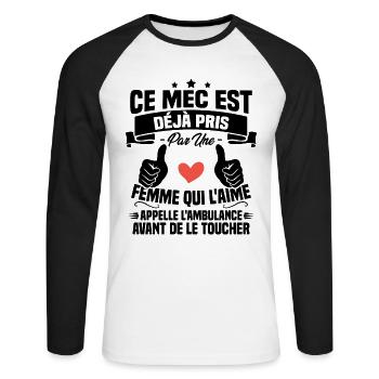 Mec deja pris cadeau homme amour femme - T-shirt baseball manches longues Homme - blanc/noir - Devant - Nik (191cm)