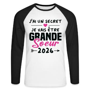 Je Vais être Grande Soeur 2026 - T-shirt baseball manches longues Homme - blanc/noir - Devant - Nik (191cm)