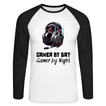 Gamer de jour comme de nuit Gaming Sleep Shirt - T-shirt baseball manches longues Homme - blanc/noir - Devant - Nik (191cm)