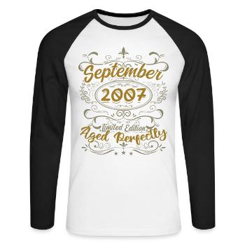 Legends September 2007 | Gift September 2007 - Unisex Long Sleeve Baseball T-Shirt - white/black - Front - Nik (191cm)