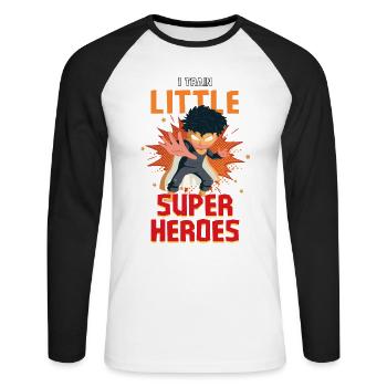 Une enseignante de maternelle élève des petits super-héros - T-shirt baseball manches longues Homme - blanc/noir - Devant - Nik (191cm)