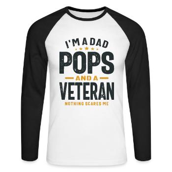 Papa Pops und Veteran, nichts macht mir Angst! - Unisex Baseballshirt langarm - Weiß/Schwarz - Vorne - Nik (191cm)