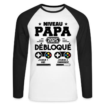 Niveau Papa Débloqué Futur Père 2025 Papa Cadeau - T-shirt baseball manches longues Homme - blanc/noir - Devant - Nik (191cm)