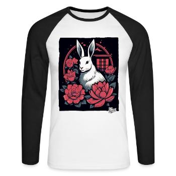 Asiatische Rosen und ein Weißes Häschen - Unisex Baseballshirt langarm - Weiß/Schwarz - Vorne - Nik (191cm)