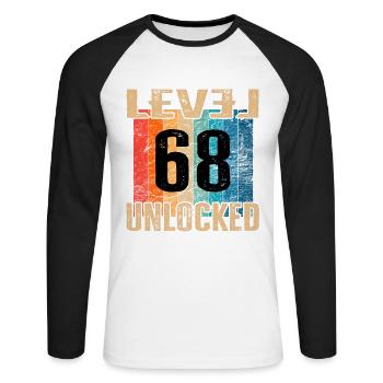 Anniversaire Joyeux anniversaire Niveau débloqué 68 ans - T-shirt baseball manches longues Homme - blanc/noir - Devant - Nik (191cm)