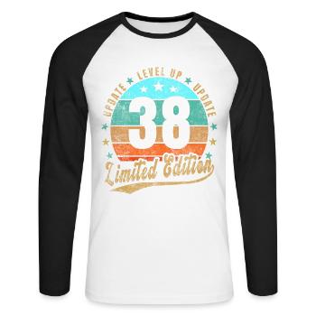 Mise à jour Level Up 38 Ans Édition Limitée Rétro - T-shirt baseball manches longues Homme - blanc/noir - Devant - Nik (191cm)