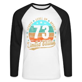 Update Level Up 73 Jahre Limited Edition Retro - Unisex Baseballshirt langarm - Weiß/Schwarz - Vorne - Nik (191cm)