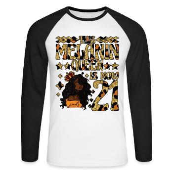 Cette reine de mélanine a maintenant 21 ans de noir - T-shirt baseball manches longues Homme - blanc/noir - Devant - Nik (191cm)