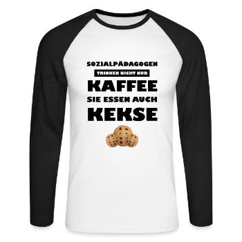 Sozialpädagogen Trinken Nicht Nur Kaffee… - Unisex Baseballshirt langarm - Weiß/Schwarz - Vorne - Nik (191cm)