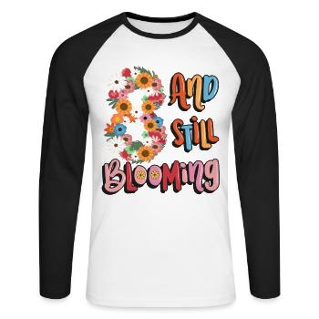 8 Und Immer Noch Blühende Mädchen Blumige 8. - Unisex Baseballshirt langarm - Weiß/Schwarz - Vorne - Nik (191cm)