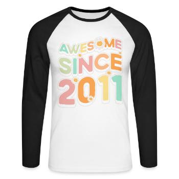 Fantastique depuis 2011 Thème de la fleur - T-shirt baseball manches longues Homme - blanc/noir - Devant - Nik (191cm)