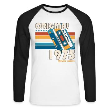50. Geburtstag Kassette Juni 1975 Jahrgang 1975 - Unisex Baseballshirt langarm - Weiß/Schwarz - Vorne - Nik (191cm)