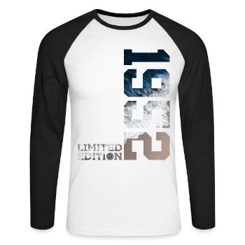 74TH BIRTHDAY LIMITED EDITION 1952 - Unisex Long Sleeve Baseball T-Shirt - white/black - Front - Nik (191cm)