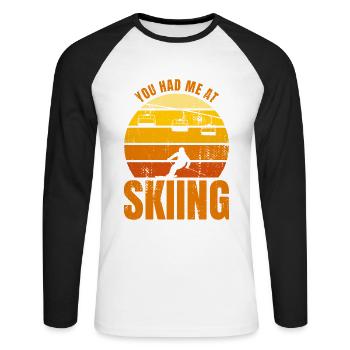 You Had Me At Skiing - Unisex Baseballshirt langarm - Weiß/Schwarz - Vorne - Nik (191cm)