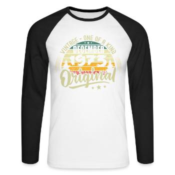 December 1973 - Vintage Authentic December 1973 - Unisex Long Sleeve Baseball T-Shirt - white/black - Front - Nik (191cm)