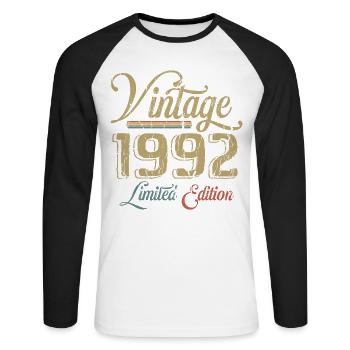 Millésime 1992 Édition limitée Naissance Annésime 1992 - T-shirt baseball manches longues Homme - blanc/noir - Devant - Nik (191cm)