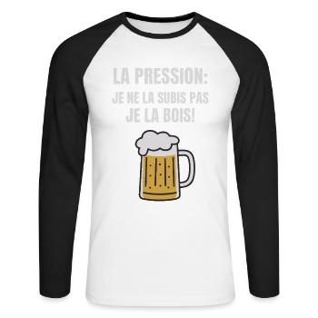 Ich leide nicht unter dem Druck, ich trinke ihn aus Humor - Unisex Baseballshirt langarm - Weiß/Schwarz - Vorne - Nik (191cm)