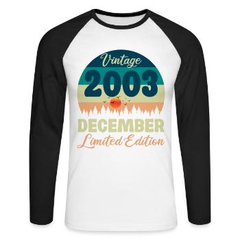 Geburtstagsgeschenk Dezember 2003 - Unisex Baseballshirt langarm - Weiß/Schwarz - Vorne - Nik (191cm)