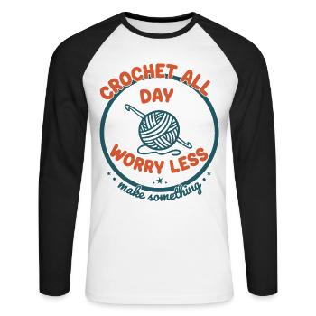 Crochet toute la journée S’inquiéter Moins drôle Amoureux du crochet - T-shirt baseball manches longues Homme - blanc/noir - Devant - Nik (191cm)
