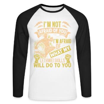 Instructeur de boxeur birman en formation de Lethwei au Myanmar - T-shirt baseball manches longues Homme - blanc/noir - Devant - Nik (191cm)