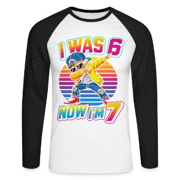 J'avais 6 ans, maintenant j'en ai 7 ! - Unisex Long Sleeve Baseball T-Shirt - white/black - Front - Nik (191cm)