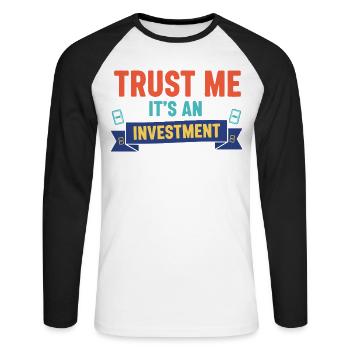 Croyez-moi, c’est un collectionneur de cartes à collectionner d’investissement - T-shirt baseball manches longues Homme - blanc/noir - Devant - Nik (191cm)