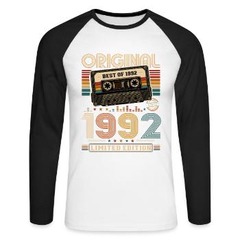 Cassette du 34e anniversaire Gift Man Best of 1992 - T-shirt baseball manches longues Homme - blanc/noir - Devant - Nik (191cm)