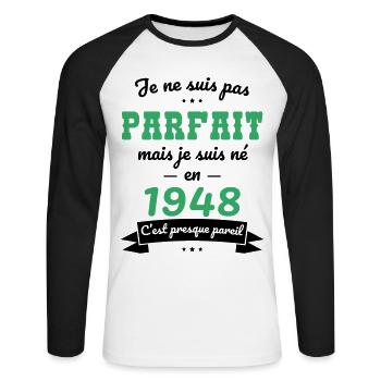 Anniversaire 75 ans - Pas parfait mais né en 1948 - T-shirt baseball manches longues Homme - blanc/noir - Devant - Nik (191cm)