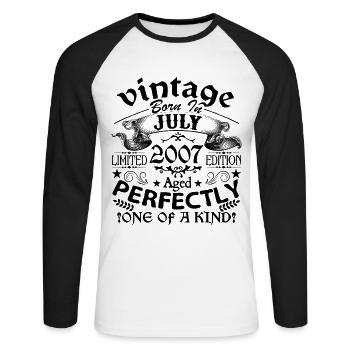 Juli 2007 | Jahrgang 2007 | geboren im Juli - Unisex Baseballshirt langarm - Weiß/Schwarz - Vorne - Nik (191cm)