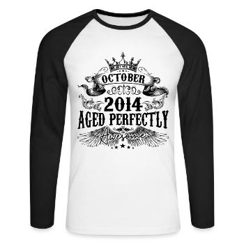 2014 | Oktober Perfekt gealtert 2014 Geburtstagsgeschenk - Unisex Baseballshirt langarm - Weiß/Schwarz - Vorne - Nik (191cm)