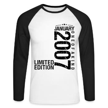 Geburtstag Januar 2007 Januar geboren im Januar - Unisex Baseballshirt langarm - Weiß/Schwarz - Vorne - Nik (191cm)