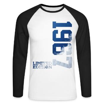 ÉDITION LIMITÉE 59E ANNIVERSAIRE 1967 - T-shirt baseball manches longues Homme - blanc/noir - Devant - Nik (191cm)