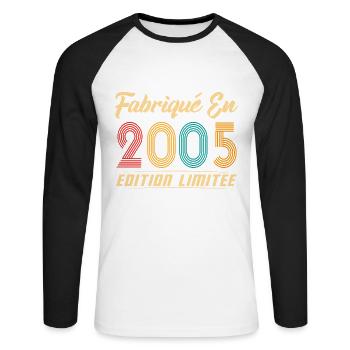 Fabriqué en 2005 Vintage cadeau d'anniversaire - T-shirt baseball manches longues Homme - blanc/noir - Devant - Nik (191cm)