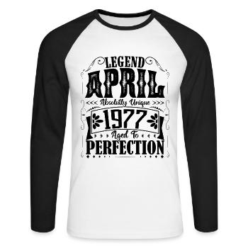 Avril 1977. Anniversaire avril 1977. Cadeau 1977. - T-shirt baseball manches longues Homme - blanc/noir - Devant - Nik (191cm)
