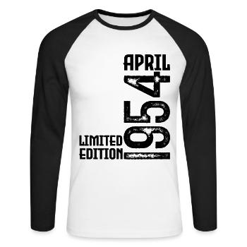 Geschenk April 1954. Geburtstag April 1954. April. - Unisex Baseballshirt langarm - Weiß/Schwarz - Vorne - Nik (191cm)
