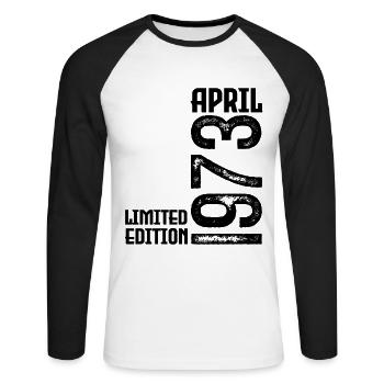 Cadeau Avril 1973. Anniversaire avril 1973. April. - T-shirt baseball manches longues Homme - blanc/noir - Devant - Nik (191cm)