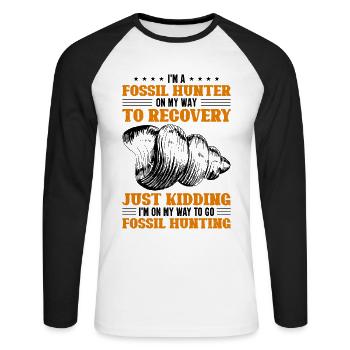 Fossils, paleontologist, fossil collector, - Unisex Long Sleeve Baseball T-Shirt - white/black - Front - Nik (191cm)