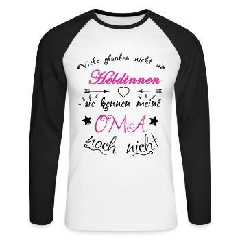 Oma die Heldin - Unisex Baseballshirt langarm - Weiß/Schwarz - Vorne - Nik (191cm)