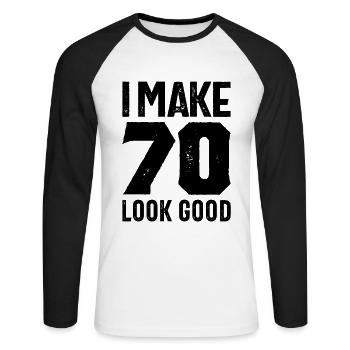 70 Jahre altes Geschenk | 70. Geburtstagsgeschenkideen - Unisex Baseballshirt langarm - Weiß/Schwarz - Vorne - Nik (191cm)