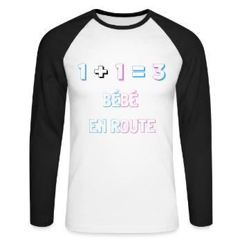1+1=3 bébé en route - T-shirt baseball manches longues Homme - blanc/noir - Devant - Nik (191cm)